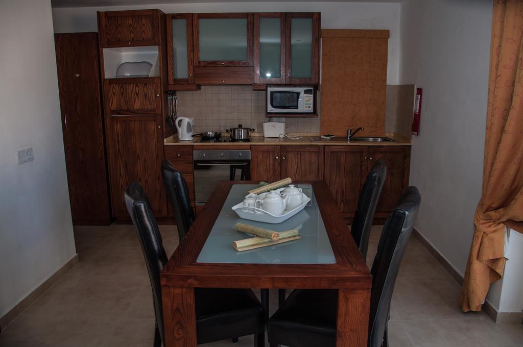 Club Salina Wharf Aparthotel Qawra Quarto foto