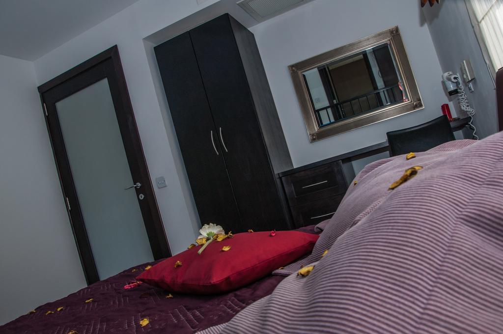 Club Salina Wharf Aparthotel Qawra Quarto foto