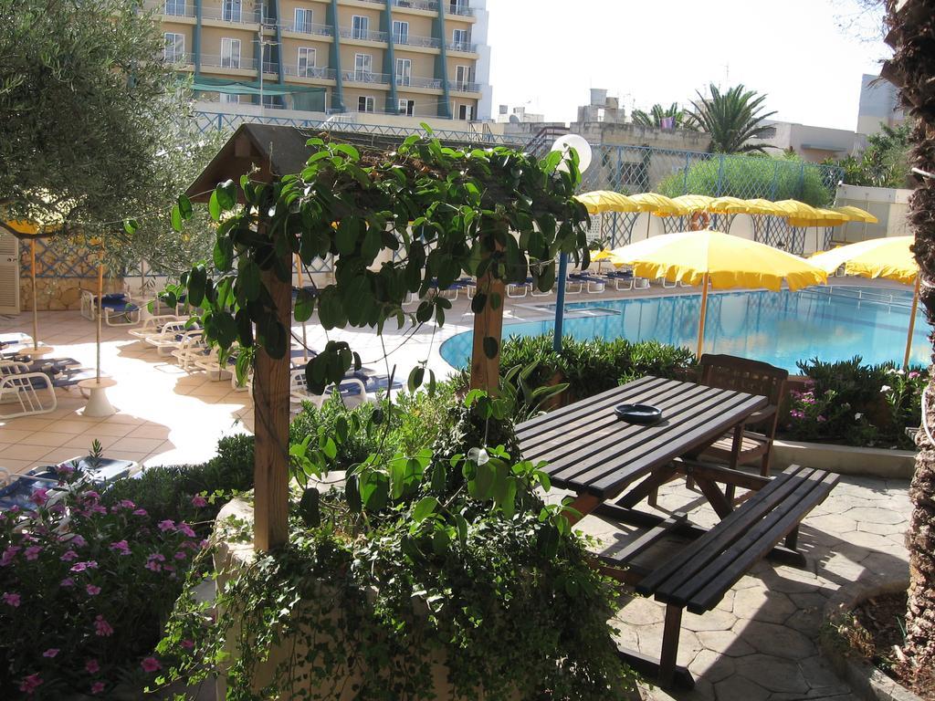 Club Salina Wharf Aparthotel Qawra Exterior foto